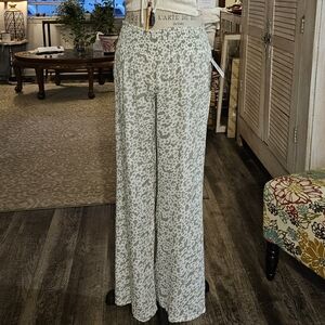 ONeill Womens Johnny Bridgette Ditsy Beach Pant ⛱️ Color is Aloe Size is Small!!